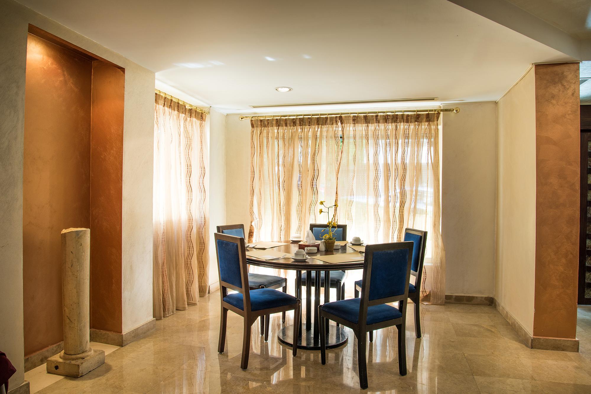Rawche Universal Apartments Beirut Bagian luar foto