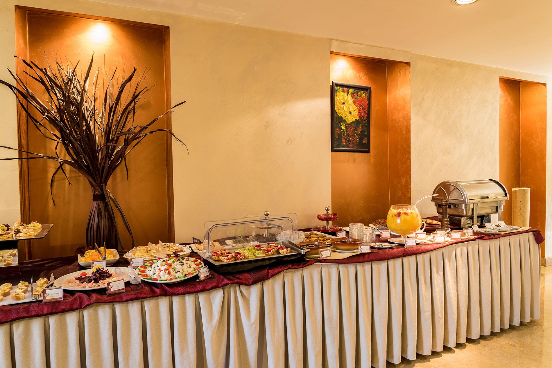 Rawche Universal Apartments Beirut Bagian luar foto