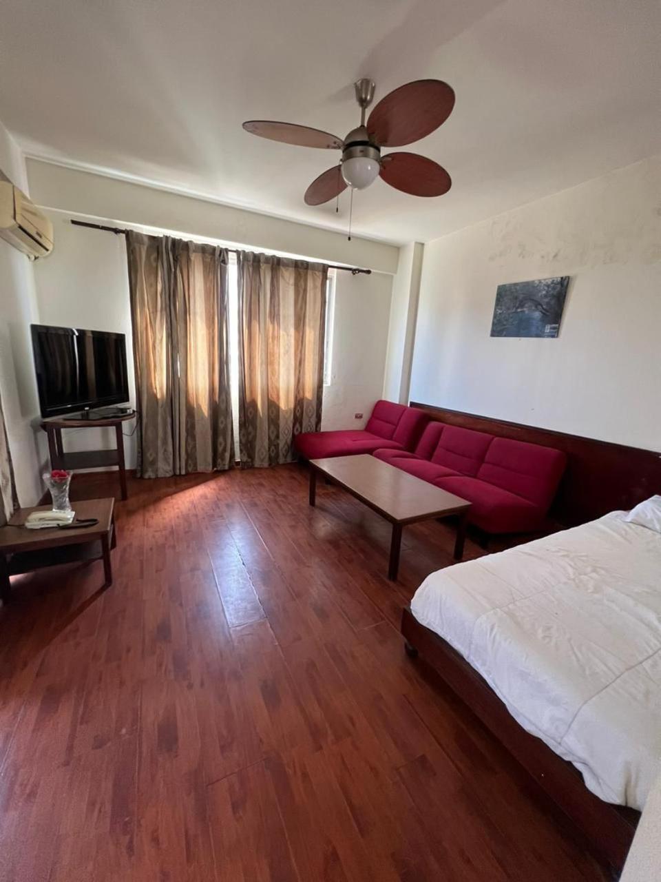 Rawche Universal Apartments Beirut Bagian luar foto