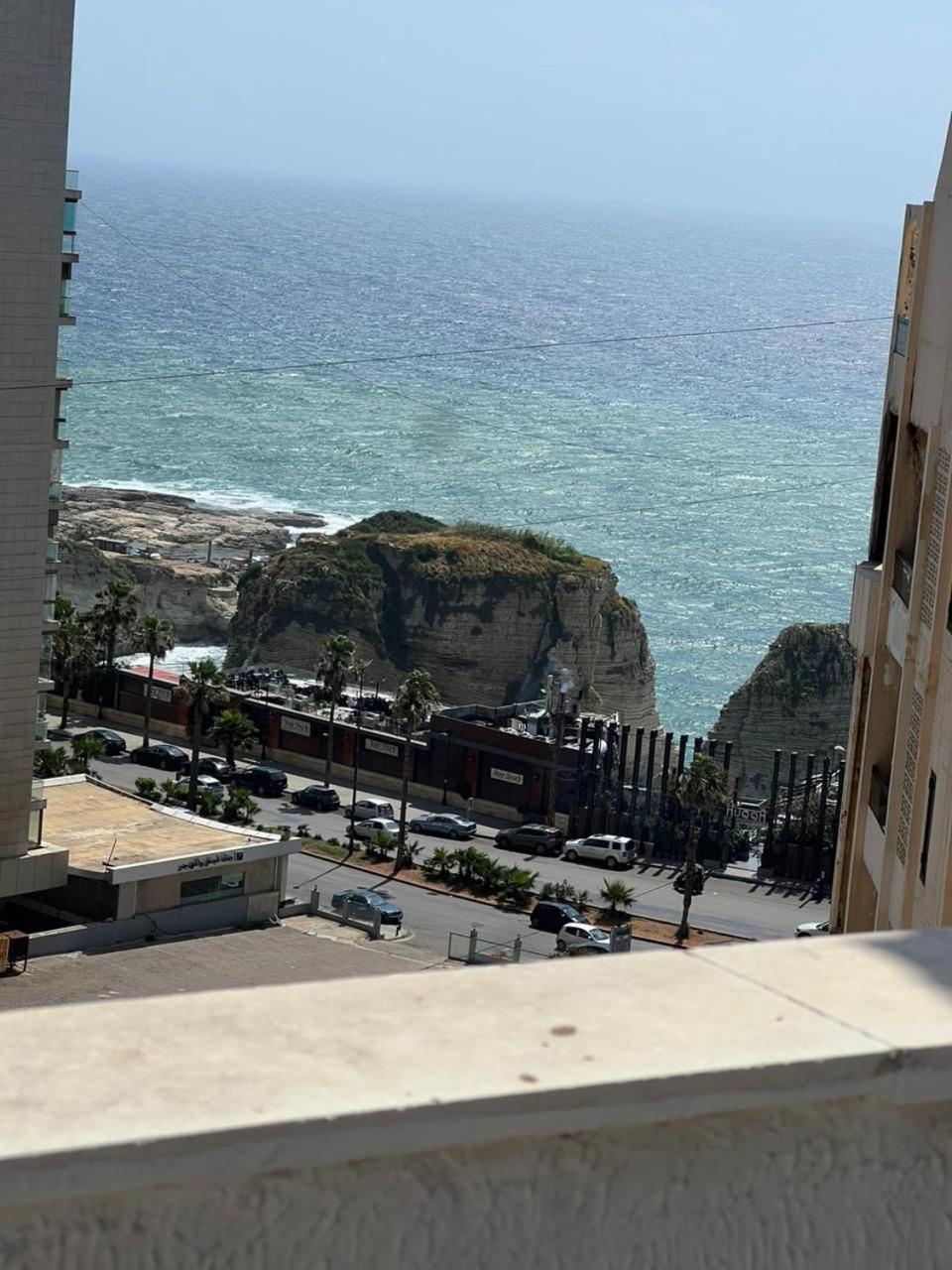Rawche Universal Apartments Beirut Bagian luar foto
