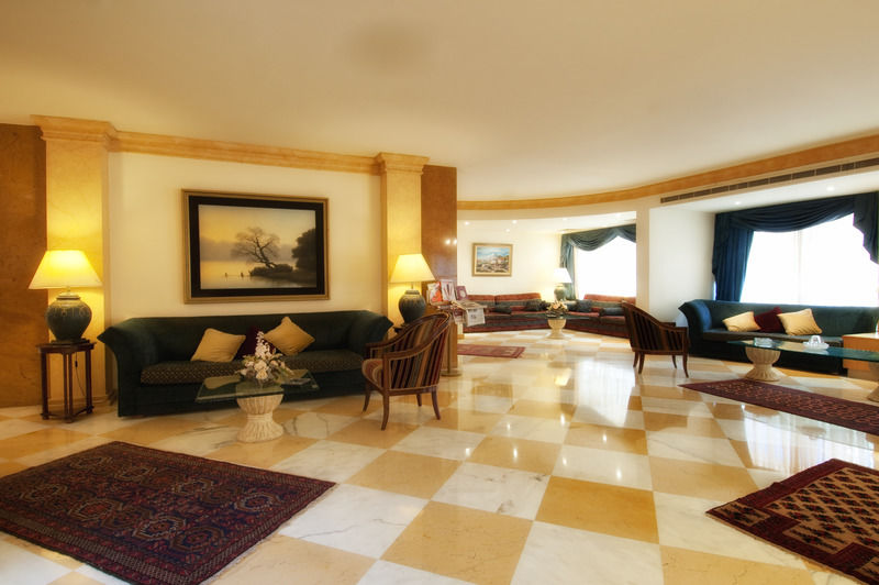 Rawche Universal Apartments Beirut Bagian luar foto