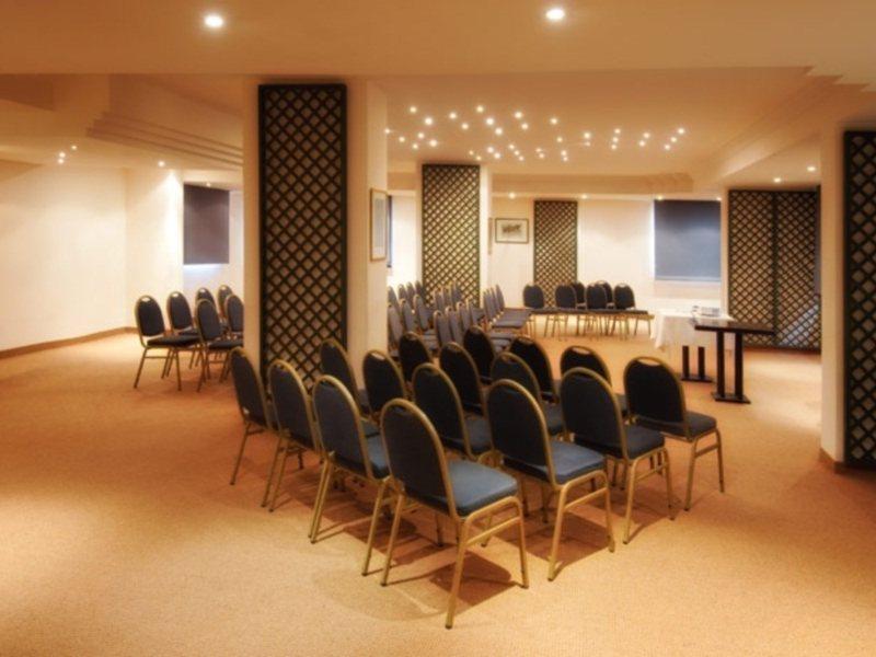 Rawche Universal Apartments Beirut Bagian luar foto