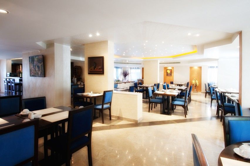 Rawche Universal Apartments Beirut Bagian luar foto