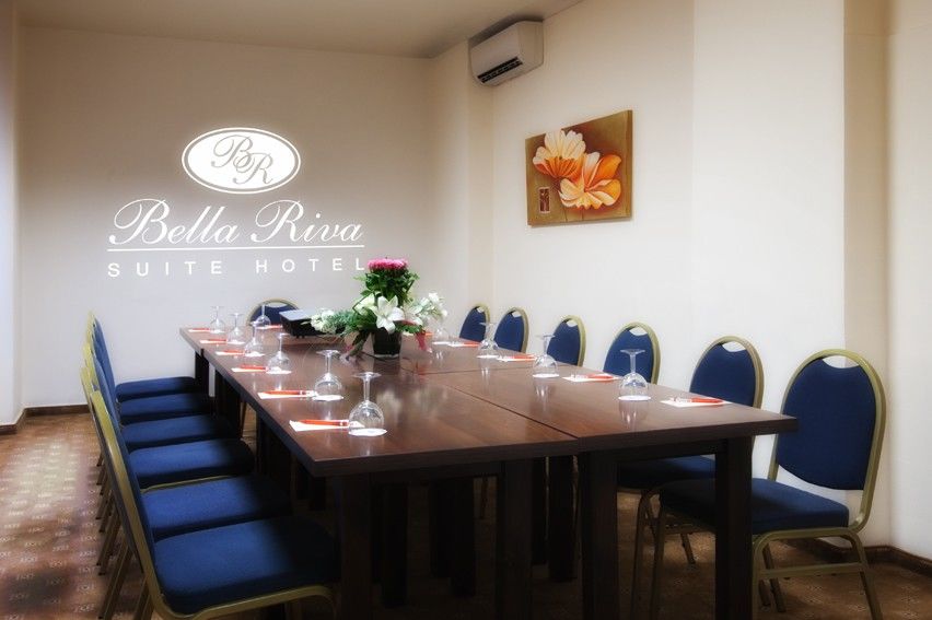 Rawche Universal Apartments Beirut Bagian luar foto
