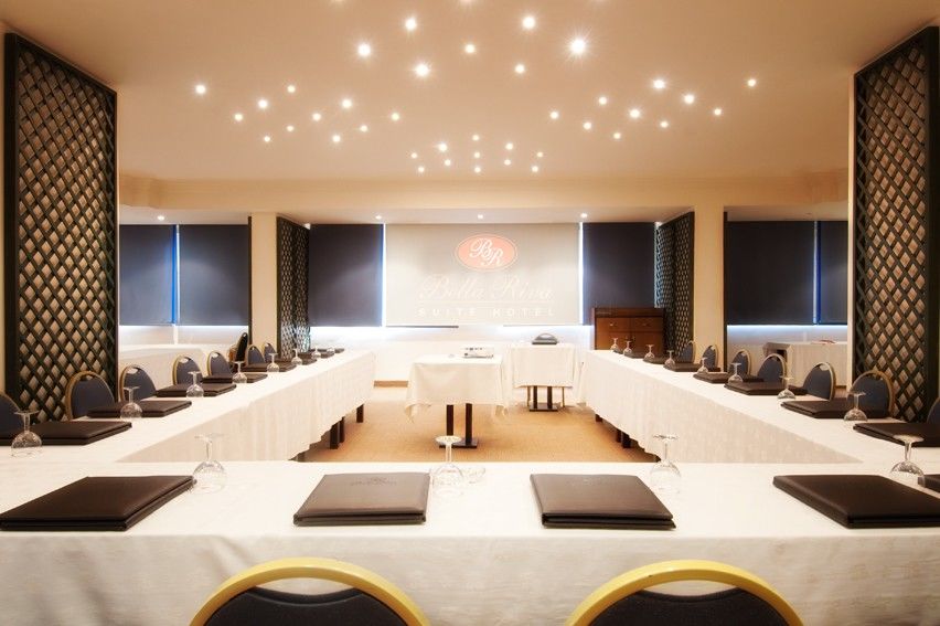 Rawche Universal Apartments Beirut Bagian luar foto