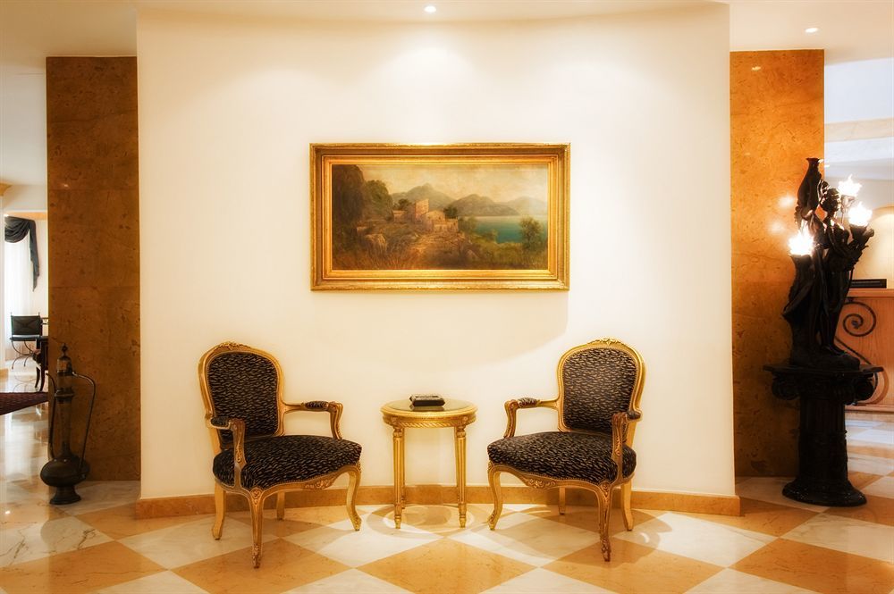 Rawche Universal Apartments Beirut Bagian luar foto