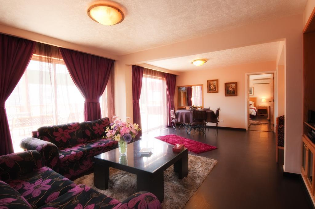 Rawche Universal Apartments Beirut Ruang foto