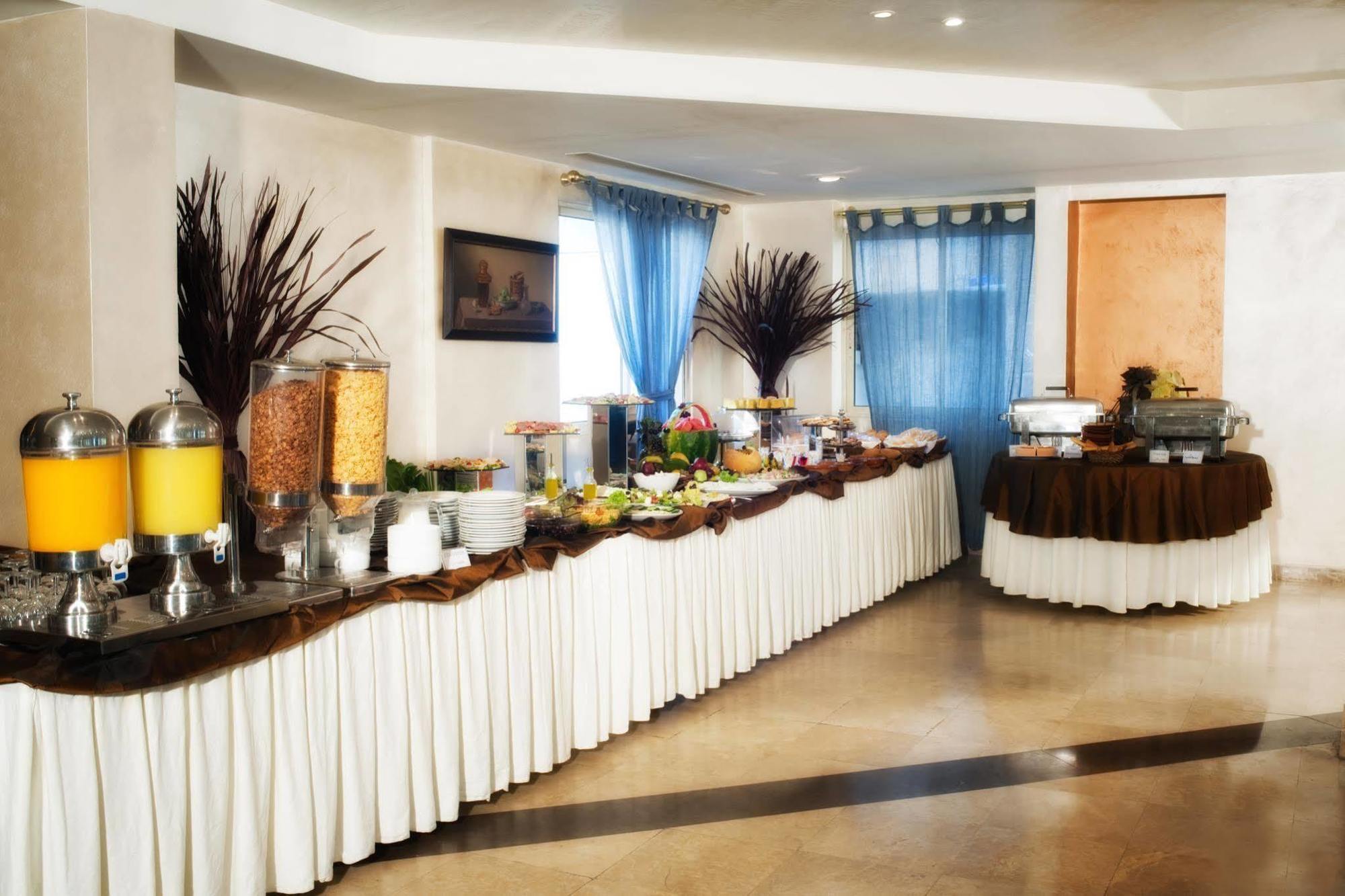 Rawche Universal Apartments Beirut Bagian luar foto